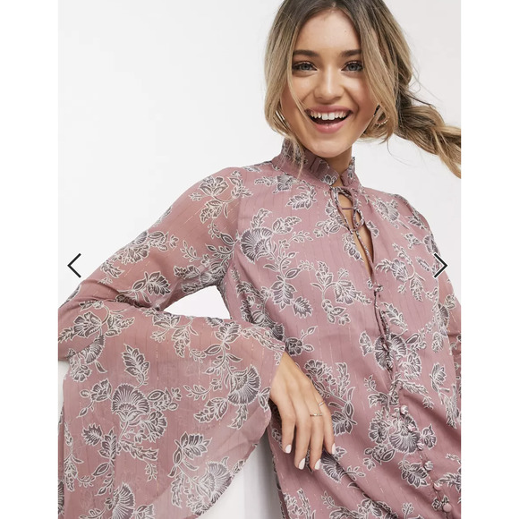 En Creme Button Front Detail Floral Mini Dress - Picture 2 of 13